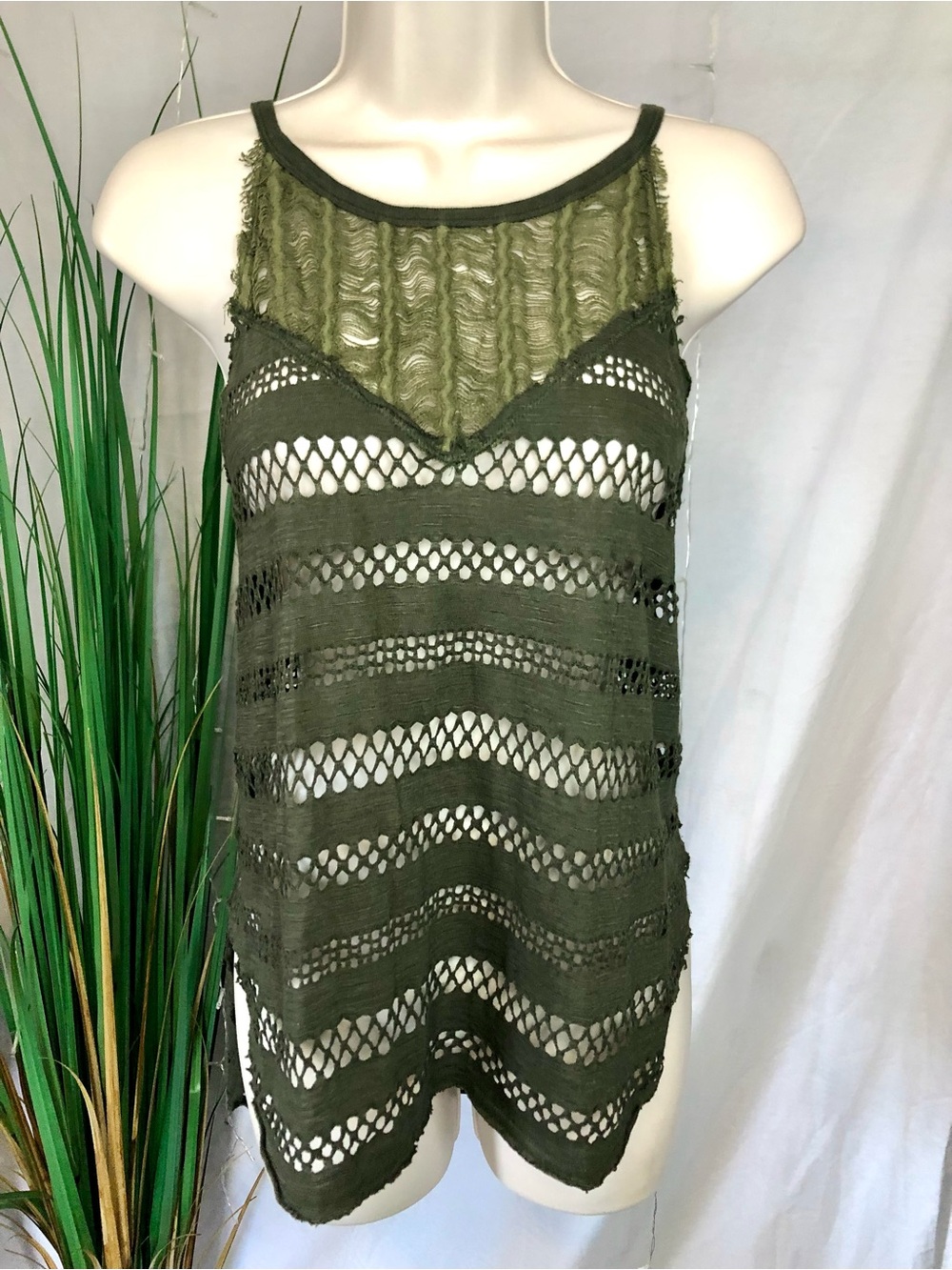 WE THE FREE Free People Olive Green Net Distressed Top Sz XS (Runs Big)